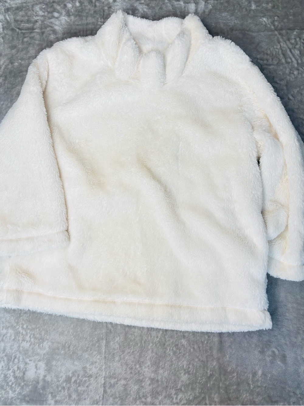 Banana Republic Cream Plush Faux Fur Turtleneck Pullover